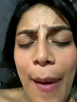 Snapshot of Emily_sharlot chatting on December 14, 2025, 11:21 pm Emily sharlot online show from December 14, 2025, 11:21 pm