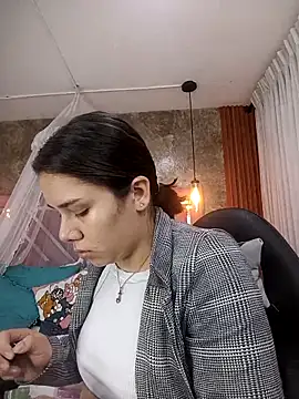 EmmaSulivan online show from October 1, 2025, 11:58 am