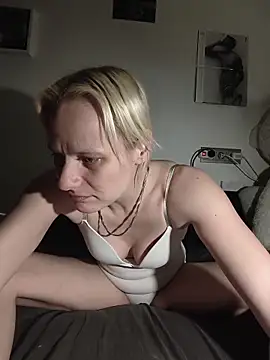 Snapshot of Miss_candymandy chatting on February 8, 2026, 11:46 pm Miss candymandy online show from February 8, 2026, 11:46 pm