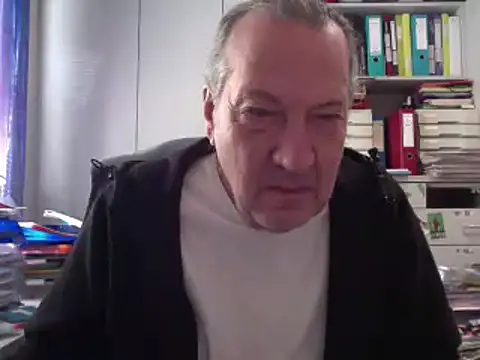 Snapshot of HMStraps01 chatting on November 19, 2025, 8:14 am HMStraps01 online show from November 19, 2025, 8:14 am