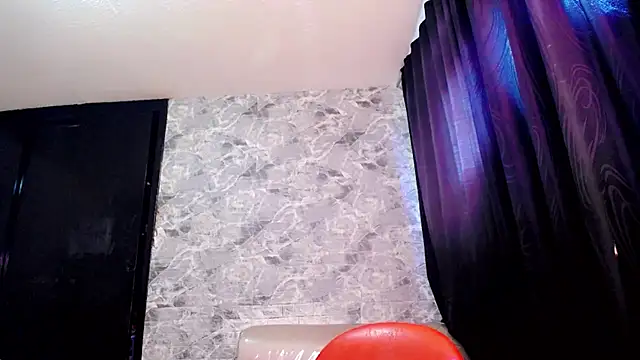 Snapshot of Iris_Gill chatting on August 5, 2026, 9:53 pm Iris Gill online show from August 5, 2026, 9:53 pm