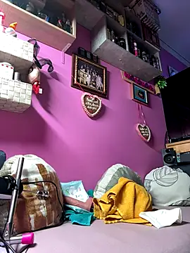 sexymelli18 online show from October 27, 2025, 6:20 pm