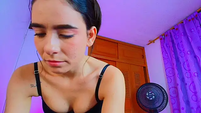 Snapshot of Peach_Rose_ chatting on March 2, 2025, 3:02 am Peach Rose online show from March 2, 2025, 3:02 am