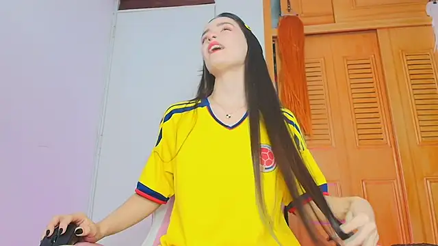 Snapshot of Peach_Rose_ chatting on November 15, 2025, 5:06 pm Peach Rose online show from November 15, 2025, 5:06 pm