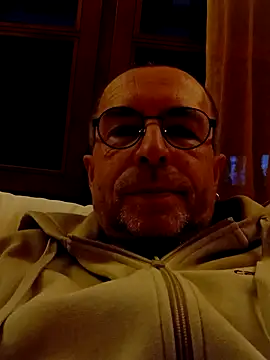 Xavspank2 online show from February 8, 2026, 5:43 pm