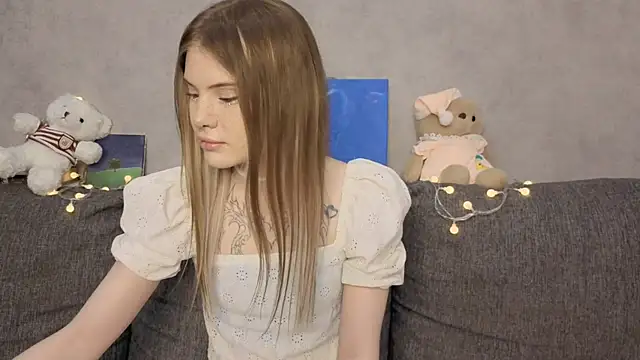 Snapshot of CarolinePepper chatting on May 31, 2026, 1:28 pm CarolinePepper online show from May 31, 2026, 1:28 pm