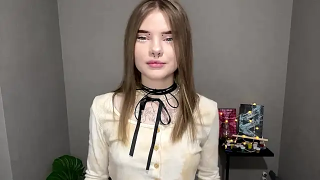 CarolinePepper online show from March 8, 2025, 5:11 pm