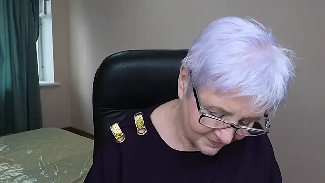 Sandra Snowflake online show from March 18, 2025, 7:01 am