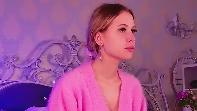 Snapshot of BECKI_VRES chatting on November 12, 2025, 10:02 pm BECKI VRES online show from November 12, 2025, 10:02 pm