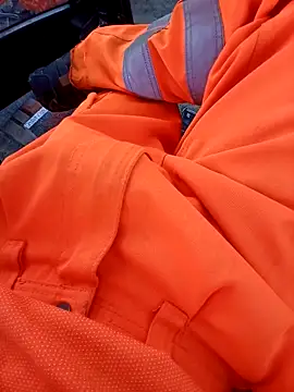 Snapshot of Eusuntnoulgigolo chatting on December 3, 2025, 12:04 pm Eusuntnoulgigolo online show from December 3, 2025, 12:04 pm