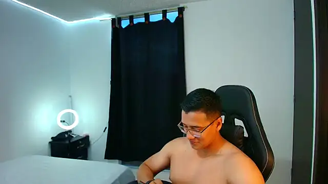 Yeicolevit online show from September 21, 2025, 10:48 pm