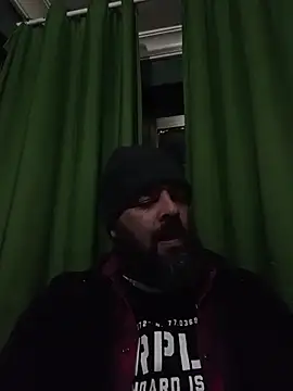Snapshot of serpensy chatting on November 27, 2025, 5:35 pm serpensy online show from November 27, 2025, 5:35 pm