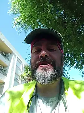 Snapshot of serpensy chatting on May 22, 2026, 8:23 am serpensy online show from May 22, 2026, 8:23 am
