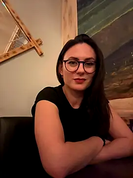 Snapshot of AvaFlowers6 chatting on November 8, 2025, 6:33 pm AvaFlowers6 online show from November 8, 2025, 6:33 pm