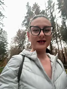 Snapshot of AvaFlowers6 chatting on November 2, 2025, 1:49 pm AvaFlowers6 online show from November 2, 2025, 1:49 pm