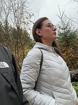 Snapshot of AvaFlowers6 chatting on November 9, 2025, 12:20 pm AvaFlowers6 online show from November 9, 2025, 12:20 pm