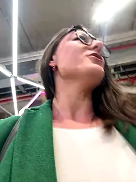 Snapshot of AvaFlowers6 chatting on November 15, 2025, 1:15 pm AvaFlowers6 online show from November 15, 2025, 1:15 pm