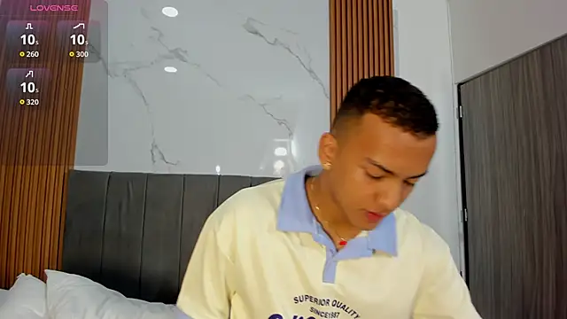 Rafa2004Cruz online show from October 12, 2025, 2:51 pm