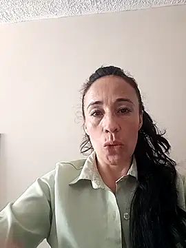 Coeur de luxure online show from February 9, 2026, 4:27 pm