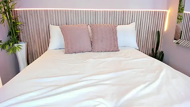 GeorginaReyes online show from September 8, 2025, 10:53 pm