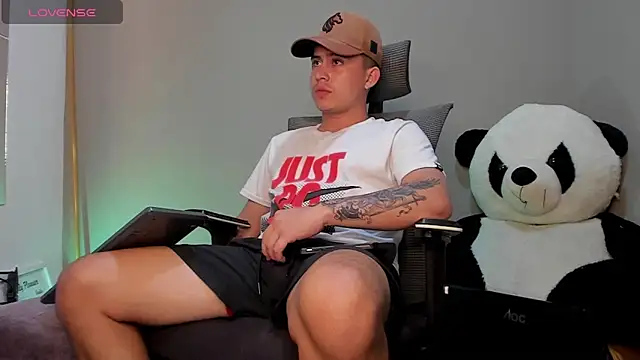 Snapshot of mattiwsmorris_ chatting on October 25, 2025, 7:29 am mattiwsmorris online show from October 25, 2025, 7:29 am