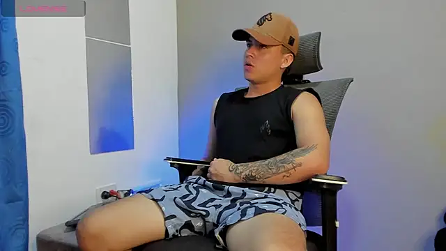 Snapshot of mattiwsmorris_ chatting on November 19, 2025, 3:45 pm mattiwsmorris online show from November 19, 2025, 3:45 pm