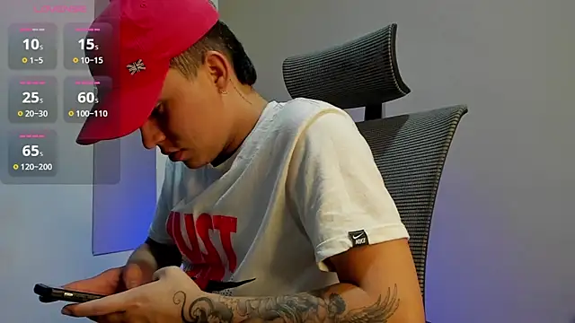 Snapshot of mattiwsmorris_ chatting on November 25, 2025, 12:44 am mattiwsmorris online show from November 25, 2025, 12:44 am