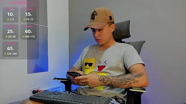 Snapshot of mattiwsmorris_ chatting on November 21, 2025, 8:52 pm mattiwsmorris online show from November 21, 2025, 8:52 pm