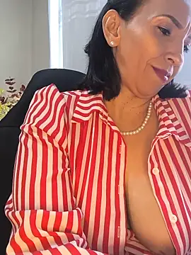 Snapshot of Mrsvictoriaaa chatting on May 29, 2026, 8:37 pm Mrsvictoriaaa online show from May 29, 2026, 8:37 pm