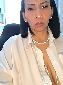 Mrsvictoriaaa online show from July 4, 2026, 7:29 pm