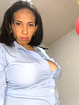 Mrsvictoriaaa online show from February 26, 2025, 1:57 am