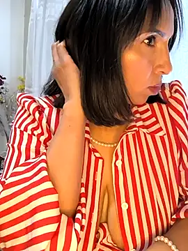 Snapshot of Mrsvictoriaaa chatting on May 25, 2026, 8:51 pm Mrsvictoriaaa online show from May 25, 2026, 8:51 pm