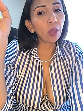 Snapshot of Mrsvictoriaaa chatting on May 10, 2026, 6:54 pm Mrsvictoriaaa online show from May 10, 2026, 6:54 pm