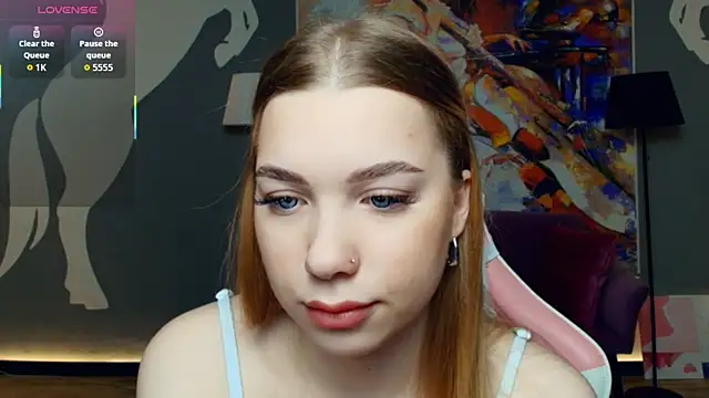 Snapshot of FloraBonde chatting on December 21, 2025, 10:06 am FloraBonde online show from December 21, 2025, 10:06 am