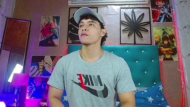 LiamAndrewzz online show from November 5, 2025, 6:55 pm