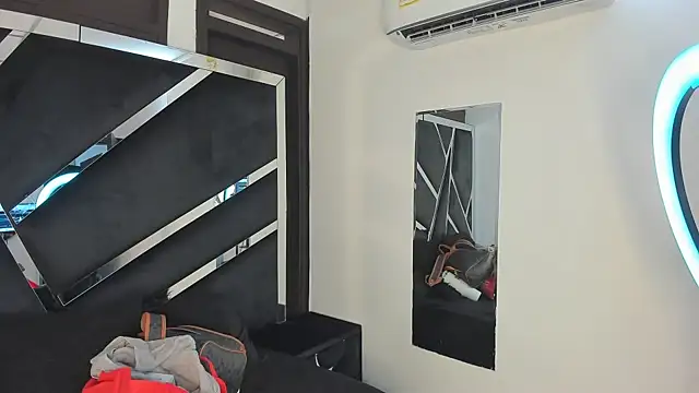 Snapshot of Rubyxht chatting on October 12, 2025, 12:39 pm Rubyxht online show from October 12, 2025, 12:39 pm