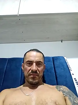 Iuver online show from April 18, 2026, 12:13 am