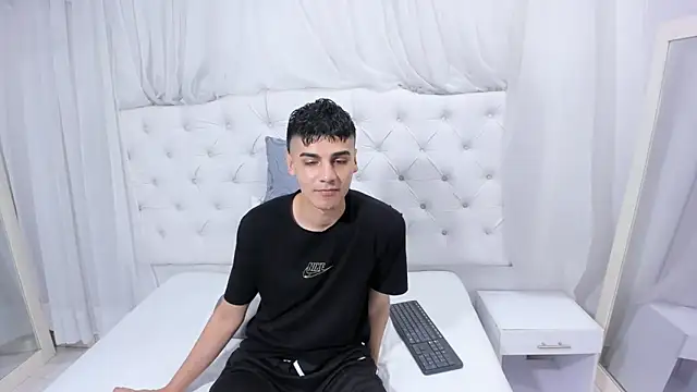 frank jhonsson online show from January 17, 2026, 7:28 pm