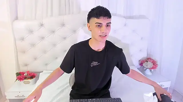 frank jhonsson online show from September 12, 2025, 7:02 pm