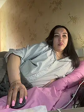 Snapshot of Naughtbaby_2025 chatting on May 5, 2026, 12:41 pm Naughtbaby 2025 online show from May 5, 2026, 12:41 pm