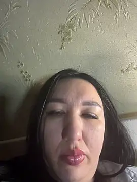 Snapshot of Naughtbaby_2025 chatting on May 6, 2026, 12:47 am Naughtbaby 2025 online show from May 6, 2026, 12:47 am