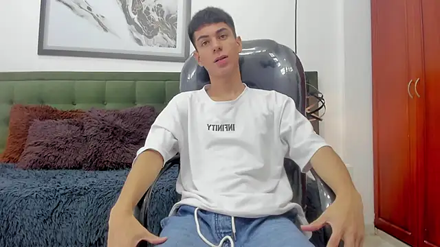 Snapshot of Johann_sex chatting on February 25, 2026, 5:24 pm Johann sex online show from February 25, 2026, 5:24 pm