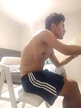 LeonRoots online show from November 4, 2025, 5:00 am