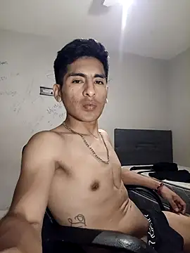 Snapshot of LeonRoots chatting on January 18, 2026, 3:48 pm LeonRoots online show from January 18, 2026, 3:48 pm