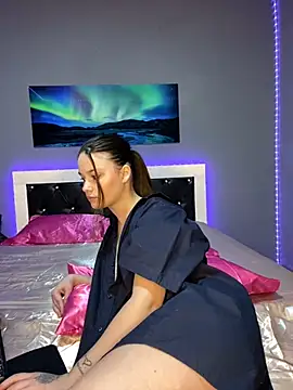 Snapshot of Siena_Amaris chatting on March 18, 2025, 2:39 pm Siena Amaris online show from March 18, 2025, 2:39 pm