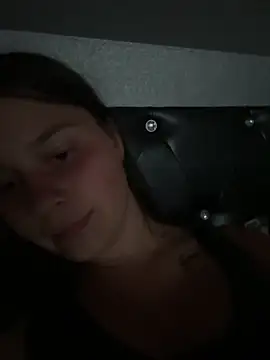 Siena Amaris online show from April 8, 2026, 11:01 am