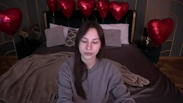 PaigePrado online show from February 11, 2026, 6:35 am