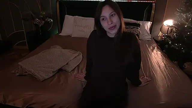 PaigePrado online show from December 22, 2025, 6:46 am