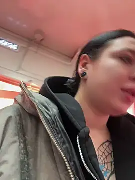 Snapshot of AlishaPrettyBlade chatting on March 26, 2026, 5:06 am AlishaPrettyBlade online show from March 26, 2026, 5:06 am