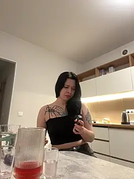 Snapshot of AlishaPrettyBlade chatting on March 1, 2026, 6:41 pm AlishaPrettyBlade online show from March 1, 2026, 6:41 pm